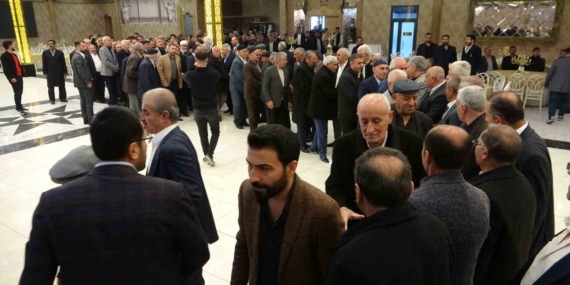 Van'da İki Aşiret Arasındaki Anlaşmazlık Barışla Sonuçlandı: Yeni Bir Başlangıç Van’da İki Aşiret Arasındaki Anlaşmazlık Barışla Sonuçlandı: Yeni Bir Başlangıç