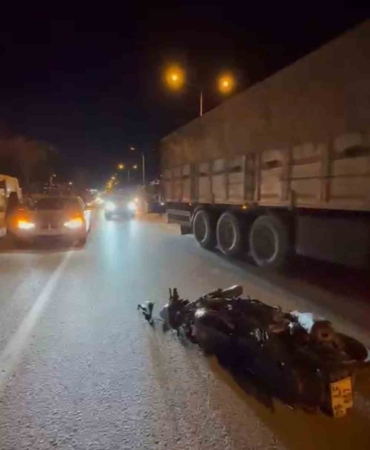 vanda-motosiklet-ve-otomobil-carpismasi-1-kisi-yaralandi-llOML9JJ.jpg