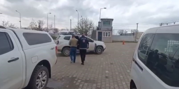 Van'da Üç Farklı Organizasyon Sorumlusu Tutuklandı Van’da Üç Farklı Organizasyon Sorumlusu Tutuklandı