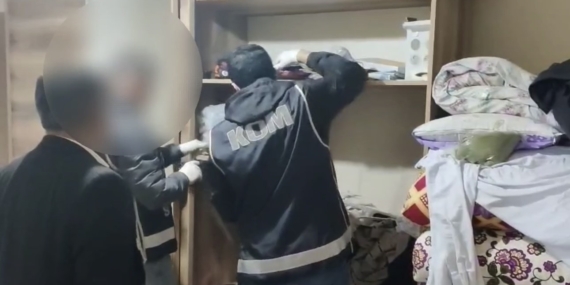 Ağrı'da Tefecilik Çetesi Çökertildi: 4 Kişi Gözaltında Ağrı’da Tefecilik Çetesi Çökertildi: 4 Kişi Gözaltında