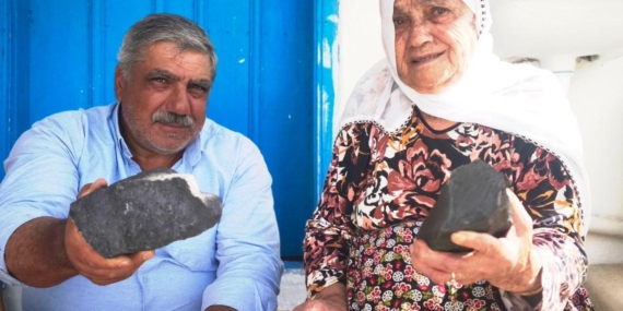 Anneler Günü Hediyesi: Bahçeye Düşen Gizemli Göktaşı! Anneler Günü Hediyesi: Bahçeye Düşen Gizemli Göktaşı!