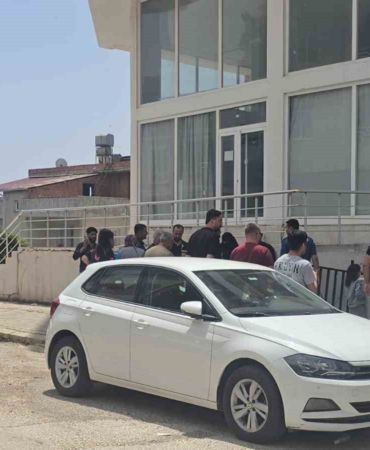 apartmanin-havalandirmasinda-yanan-ates-bina-icin-tehlike-sacti-bmx32GuK.jpg