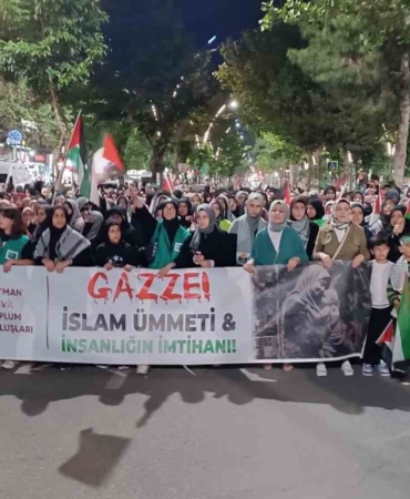 batmanda-gazze-icin-binlerce-kisinin-bir-araya-geldigi-anlamli-yuruyus-OPZOwb36.jpg