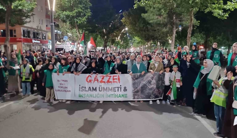 batmanda-gazze-icin-binlerce-kisinin-bir-araya-geldigi-anlamli-yuruyus-OPZOwb36.jpg