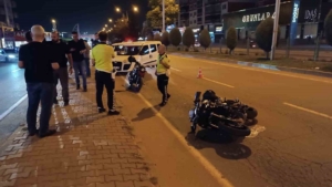 batmanda-polis-memuru-ve-esinin-motosiklet-kazasinda-yaralanma-hikayesi-rAYJ2xGg.jpg
