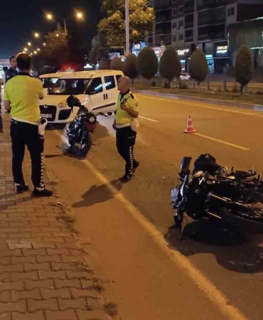 batmanda-polis-memuru-ve-esinin-motosiklet-kazasinda-yaralanma-hikayesi-rAYJ2xGg.jpg