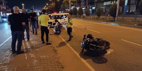 Batman'da Polis Memuru ve Eşinin Motosiklet Kazasında Yaralanma Hikayesi Batman’da Polis Memuru ve Eşinin Motosiklet Kazasında Yaralanma Hikayesi