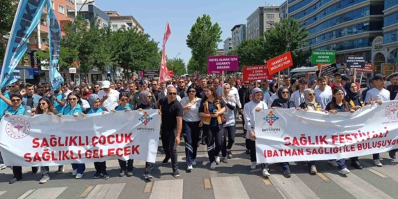 Batman'da Sağlık Festivali Kapsamında Unutulmaz Bir Yürüyüş Etkinliği Düzenlendi Batman’da Sağlık Festivali Kapsamında Unutulmaz Bir Yürüyüş Etkinliği Düzenlendi