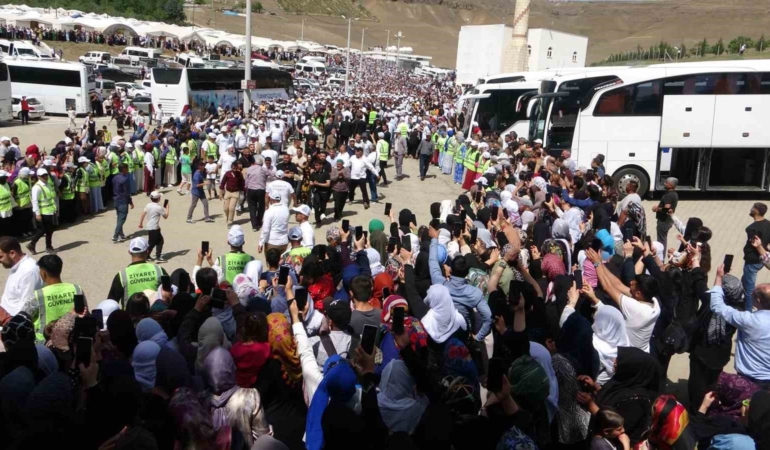 batmanda-seyh-halidi-anma-ve-as-dokme-gelenegi-unutulmaz-bir-etkinlik-hMmOPTcw.jpg
