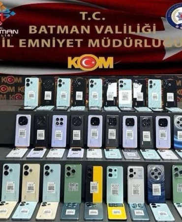 batmanda-takibe-alinan-aracta-kacak-telefon-operasyonu-md7Bq6Cz.jpg