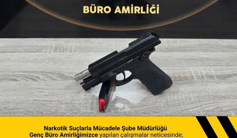bingolde-kacak-tabanca-ve-uyusturucu-madde-ele-gecirildi-ZdRBJ28n.jpg