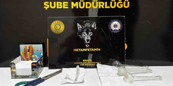 Bingöl'de Uyuşturucu Operasyonu: 1 Kişi Tutuklandı! Detaylar Burada! Bingöl’de Uyuşturucu Operasyonu: 1 Kişi Tutuklandı! Detaylar Burada!