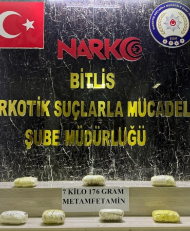 bitliste-7-kilogram-176-gram-metamfetamin-yakalandi-uyusturucu-operasyonu-96pLh7lh.jpg