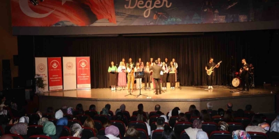 Çocukların Nostaljik Festival Coşkusu: 80’ler ve 90’lar Rüzgarı Çocukların Nostaljik Festival Coşkusu: 80’ler ve 90’lar Rüzgarı