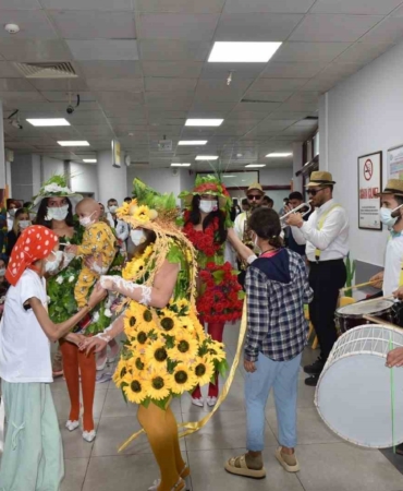 diyarbakir-hastanesinde-cocuklar-ve-anneleri-icin-moral-dolu-etkinlik-6hxPUKIt.jpg