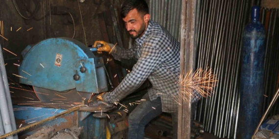 Diyarbakır Hurdacıları 1 Mayıs’ta Da İş Başında! Diyarbakır Hurdacıları 1 Mayıs’ta Da İş Başında!