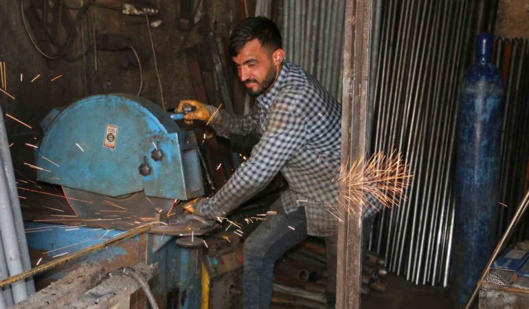 diyarbakir-hurdacilari-1-mayista-da-is-basinda-aY55yTRC.jpg