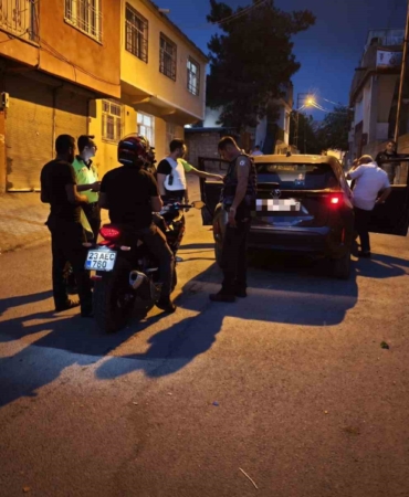 diyarbakir-polisinden-narko-hancer-uyusturucu-ile-mucadelede-yeni-bir-adim-GAs57zib.jpg