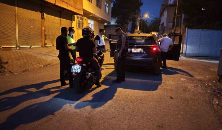 diyarbakir-polisinden-narko-hancer-uyusturucu-ile-mucadelede-yeni-bir-adim-GAs57zib.jpg
