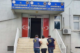 diyarbakirda-82-yil-kesinlesmis-hapis-cezasi-olan-zanli-ele-gecirildi-CnqQtze4.jpg