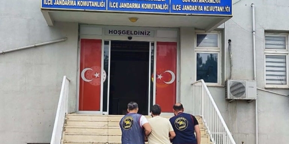 Diyarbakır'da 82 Yıl Kesinleşmiş Hapis Cezası Olan Zanlı Ele Geçirildi Diyarbakır’da 82 Yıl Kesinleşmiş Hapis Cezası Olan Zanlı Ele Geçirildi