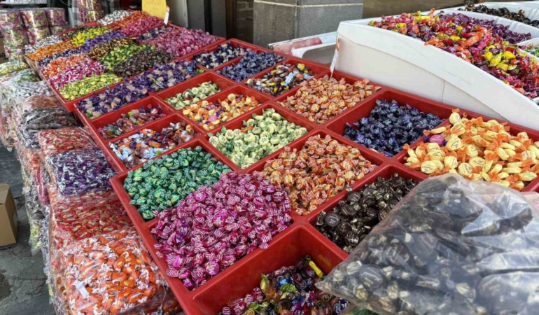 diyarbakirda-bayram-sekerleri-tezgahlari-senlendiriyor-Qt5jR6GV.jpg