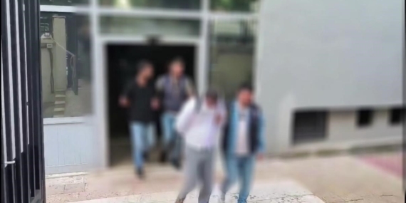 Diyarbakır'da Dolandırıcılık Çetesi Çökertildi: 6 Kişi Tutuklandı Diyarbakır’da Dolandırıcılık Çetesi Çökertildi: 6 Kişi Tutuklandı