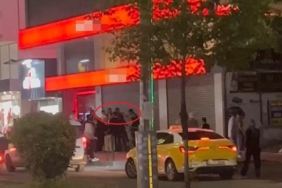 diyarbakirda-iki-gruplar-arasinda-sopalarla-ve-kemerlerle-gerceklesen-kavga-anlari-kameraya-yansidi-MKw6OitV.jpg