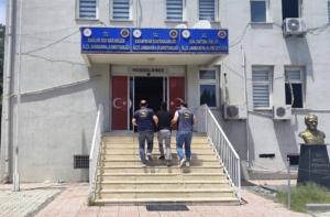 diyarbakirda-uc-kacak-hukumlu-yakalandi-suc-dunyasinda-sok-gelisme-QIlW7kAV.jpg