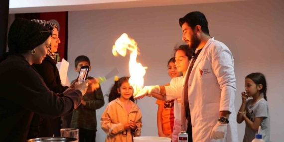 Elazığ Bilim Merkezi, Tunceli’de Öğrencilerle Heyecan Verici Buluşma Gerçekleştirdi Elazığ Bilim Merkezi, Tunceli’de Öğrencilerle Heyecan Verici Buluşma Gerçekleştirdi
