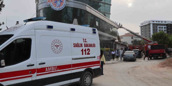 Elazığ Plaza Yangınında Panik Anları: Olayın Detayları Elazığ Plaza Yangınında Panik Anları: Olayın Detayları