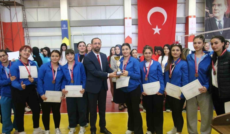 elazig-takimlari-yurt-disinda-parlak-performans-sergiledi-8Oastc16.jpg
