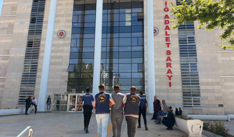 elazigda-10-evden-hirsizlik-yapan-iki-supheli-tutuklandi-YbizKMZJ.jpg