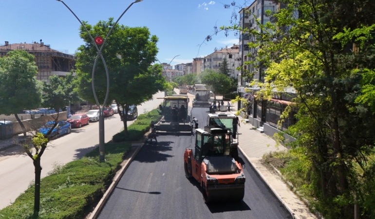elazigda-asfalt-yenileme-calismalari-tum-hiziyla-devam-ediyor-DjftScOl.jpg