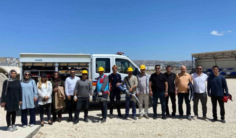 elazigda-enkaz-altinda-hayat-kurtarma-egitimi-devam-ediyor-kZ5QiXPX.jpg
