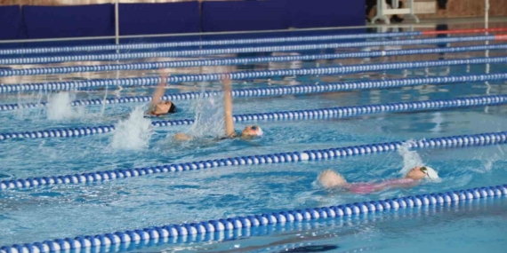 Elazığ'da Minik Yüzücüler Heyecan Dolu Müsabakalarda Yarıştı Elazığ’da Minik Yüzücüler Heyecan Dolu Müsabakalarda Yarıştı