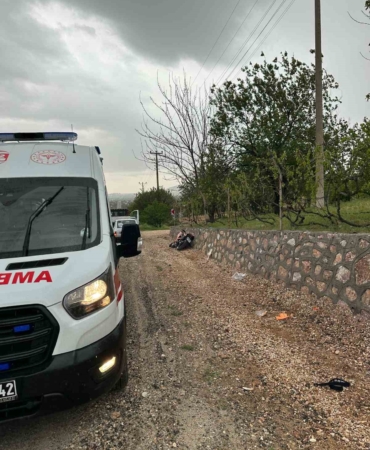 elazigda-motosiklet-kazasi-tek-yarali-ile-korkutan-olay-CLgOG75v.jpg