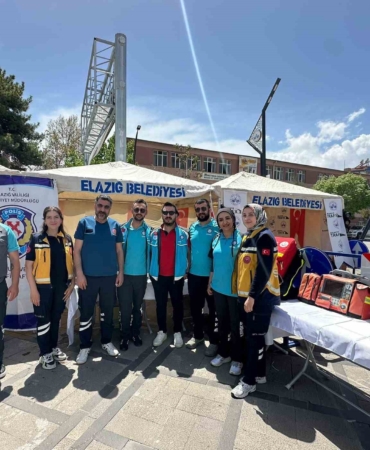 elazigda-trafik-haftasi-kutlamalari-guvenli-yolculuk-icin-farkindalik-etkinlikleri-miCHeHUM.jpg