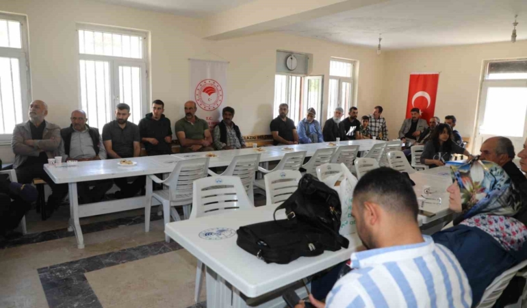 elazigda-ureticilere-yonelik-egitim-programlari-devam-ediyor-iNhILnbh.jpg