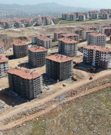 elazigdaki-deprem-konutlarinin-tamamlanmasina-az-kaldi-cPas6bGq.jpg