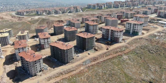 Elazığ'daki Deprem Konutlarının Tamamlanmasına Az Kaldı Elazığ’daki Deprem Konutlarının Tamamlanmasına Az Kaldı