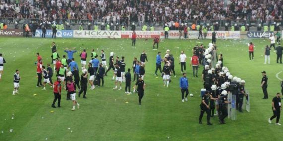 Elazığspor ve Vanspor Disiplin Kurulu'na Sevk Edildi Elazığspor ve Vanspor Disiplin Kurulu’na Sevk Edildi