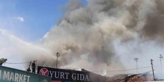 Erzincan'da Yangın Başarıyla Kontrol Altına Alındı Erzincan’da Yangın Başarıyla Kontrol Altına Alındı