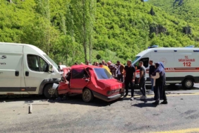 erzurumda-minibusle-carpisan-fiat-tofas-araci-hurdaya-dondu-1-kisi-hayatini-kaybetti-1-kisi-JjgOxNNj.jpg