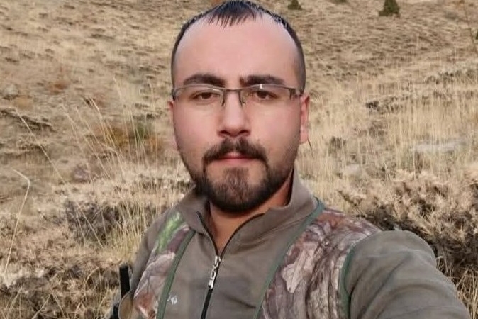 feci-kaza-kontrolden-cikan-arac-devrildi-1-kisi-hayatini-kaybetti-4-yarali-WqdPV2aT.jpg