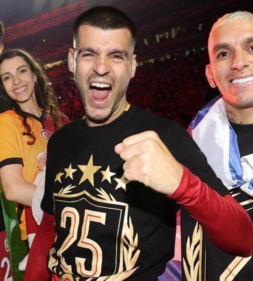 Galatasaray Şampiyonluğunu Kutluyor: Gelirleriyle Dikkat Çekiyor! galatasaray-sampiyonlugunu-kutluyor-gelirleriyle-dikkat-cekiyor-k69ahlb5.jpg