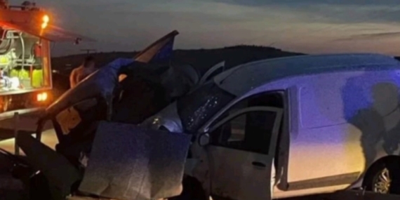 Gaziantep'te Kafa Kafaya Çarpışma: 1 Hayatını Kaybetti, 2 Kişi Yaralandı Gaziantep’te Kafa Kafaya Çarpışma: 1 Hayatını Kaybetti, 2 Kişi Yaralandı