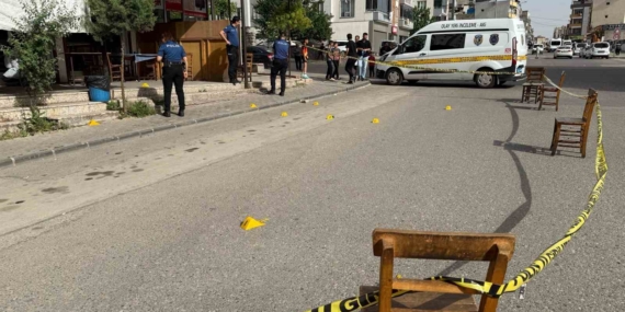 Gaziantep'te Kıraathane Önünde İşlenen Cinayetle İlgili Zanlı Tutuklandı Gaziantep’te Kıraathane Önünde İşlenen Cinayetle İlgili Zanlı Tutuklandı