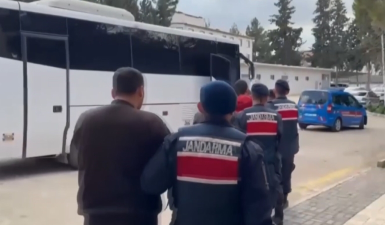 gaziantepten-yayilan-siber-dolandiricilik-operasyonu-6-sahis-yakalandi-RQREDATI.jpg