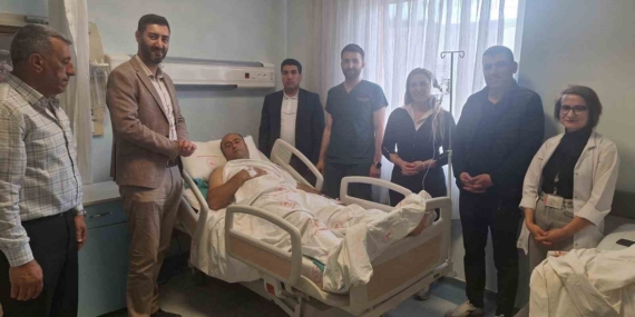 Genç Devlet Hastanesi'nde Tarihi İlk: Kasık Fıtığı Ameliyatı Başarıyla Gerçekleşti Genç Devlet Hastanesi’nde Tarihi İlk: Kasık Fıtığı Ameliyatı Başarıyla Gerçekleşti